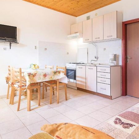 Awesome Apartment In Pula With Wifi 外观 照片