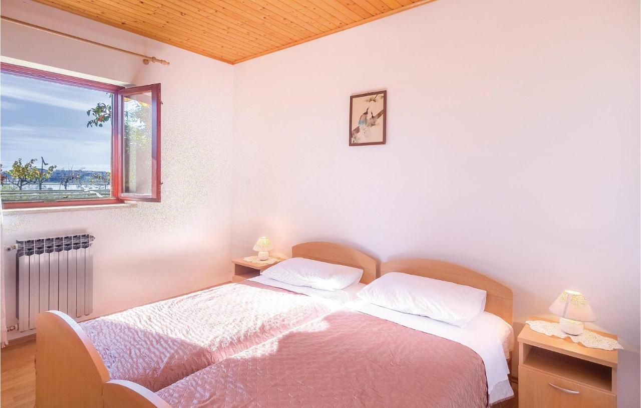 Awesome Apartment In Pula With Wifi 外观 照片