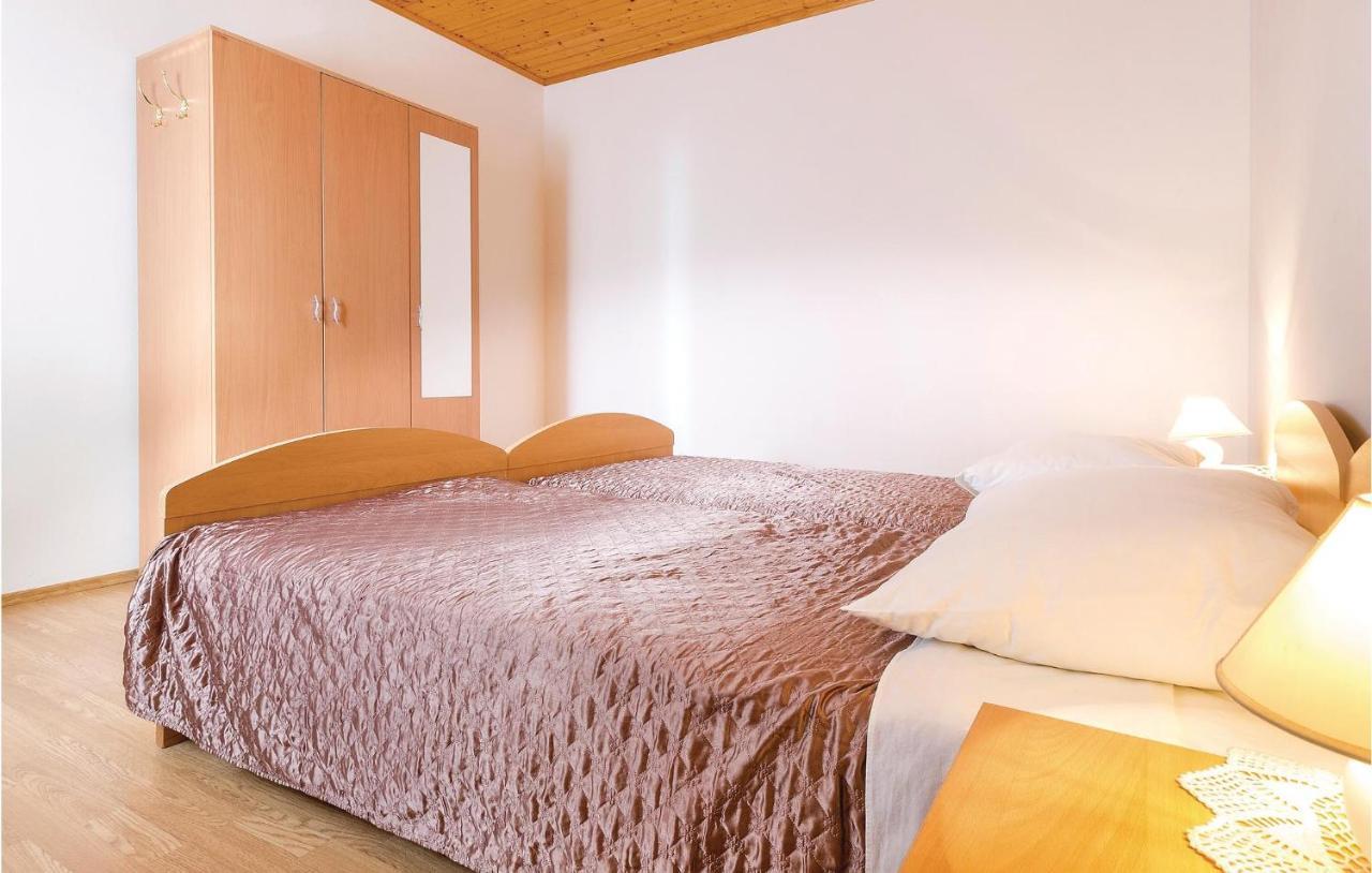 Awesome Apartment In Pula With Wifi 外观 照片