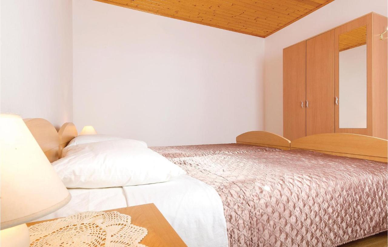 Awesome Apartment In Pula With Wifi 外观 照片