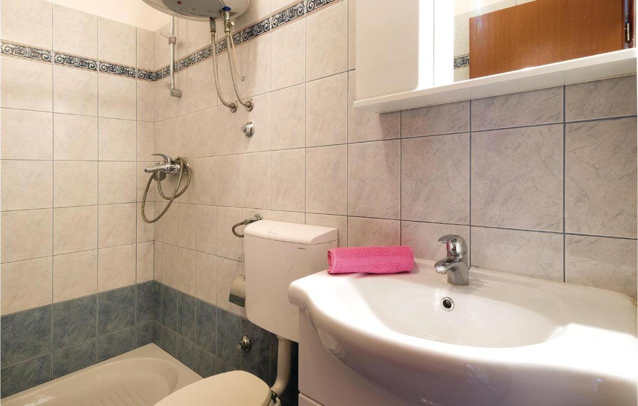 Awesome Apartment In Pula With Wifi 外观 照片