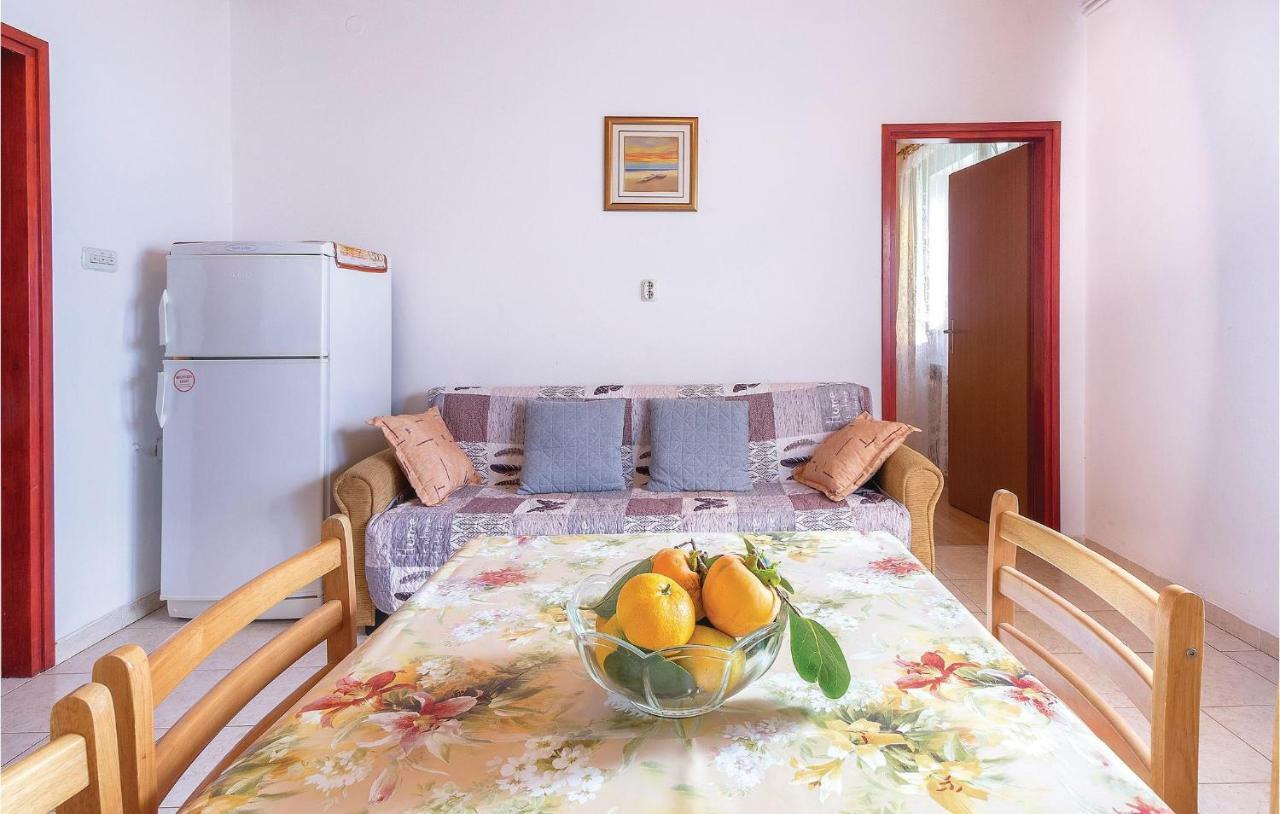 Awesome Apartment In Pula With Wifi 外观 照片