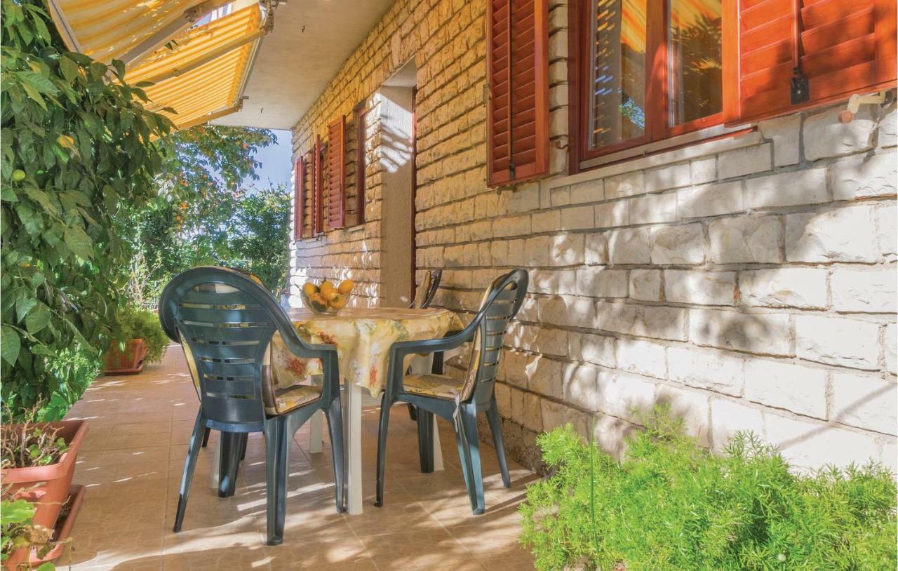 Awesome Apartment In Pula With Wifi 外观 照片